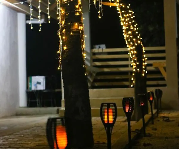 Voz Front Resort *